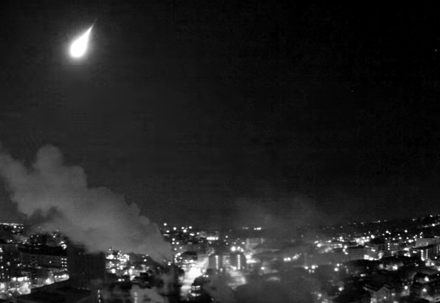 Fireball Meteor Explodes Over Michigan!
