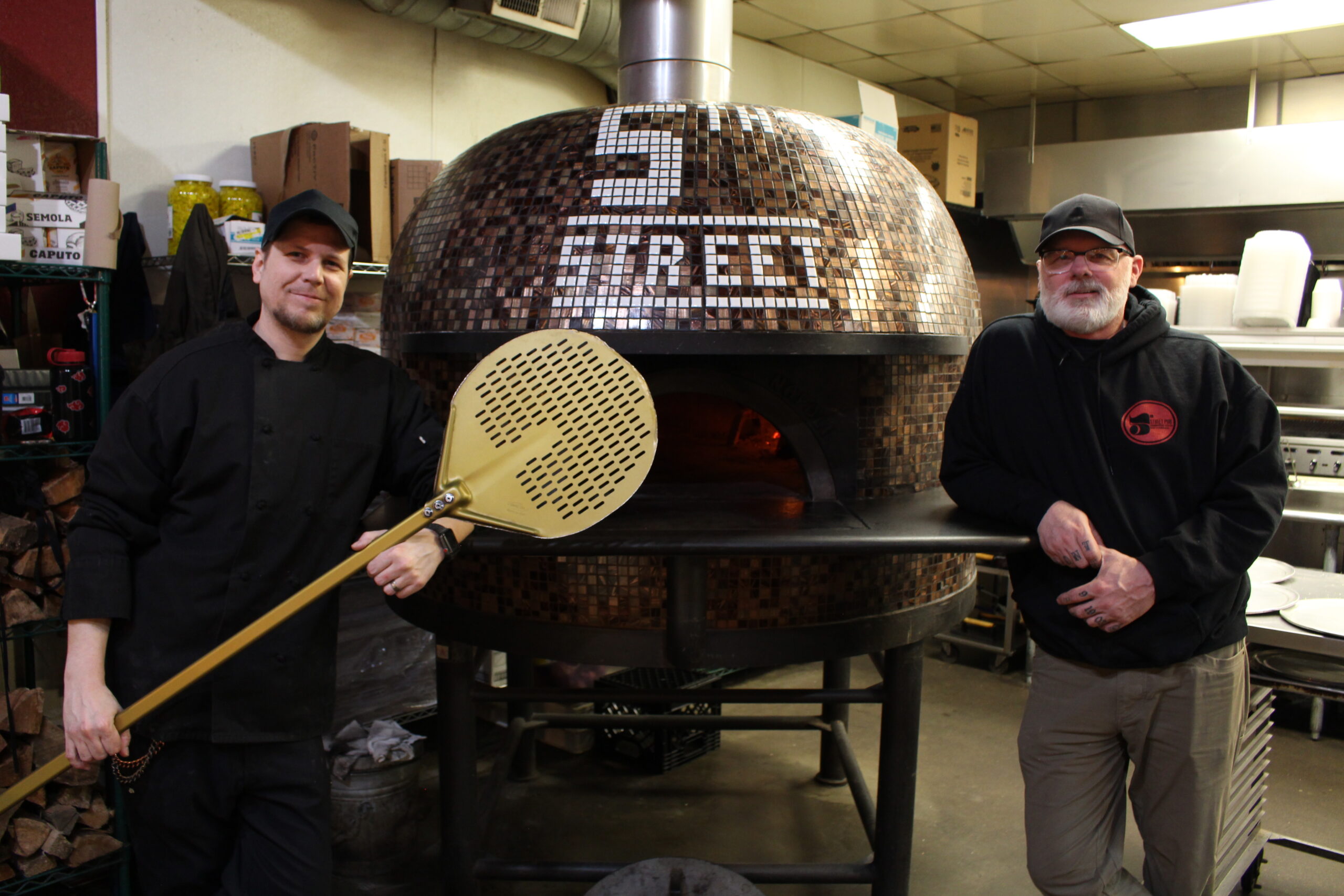 5th Street Pub Partners with oven
